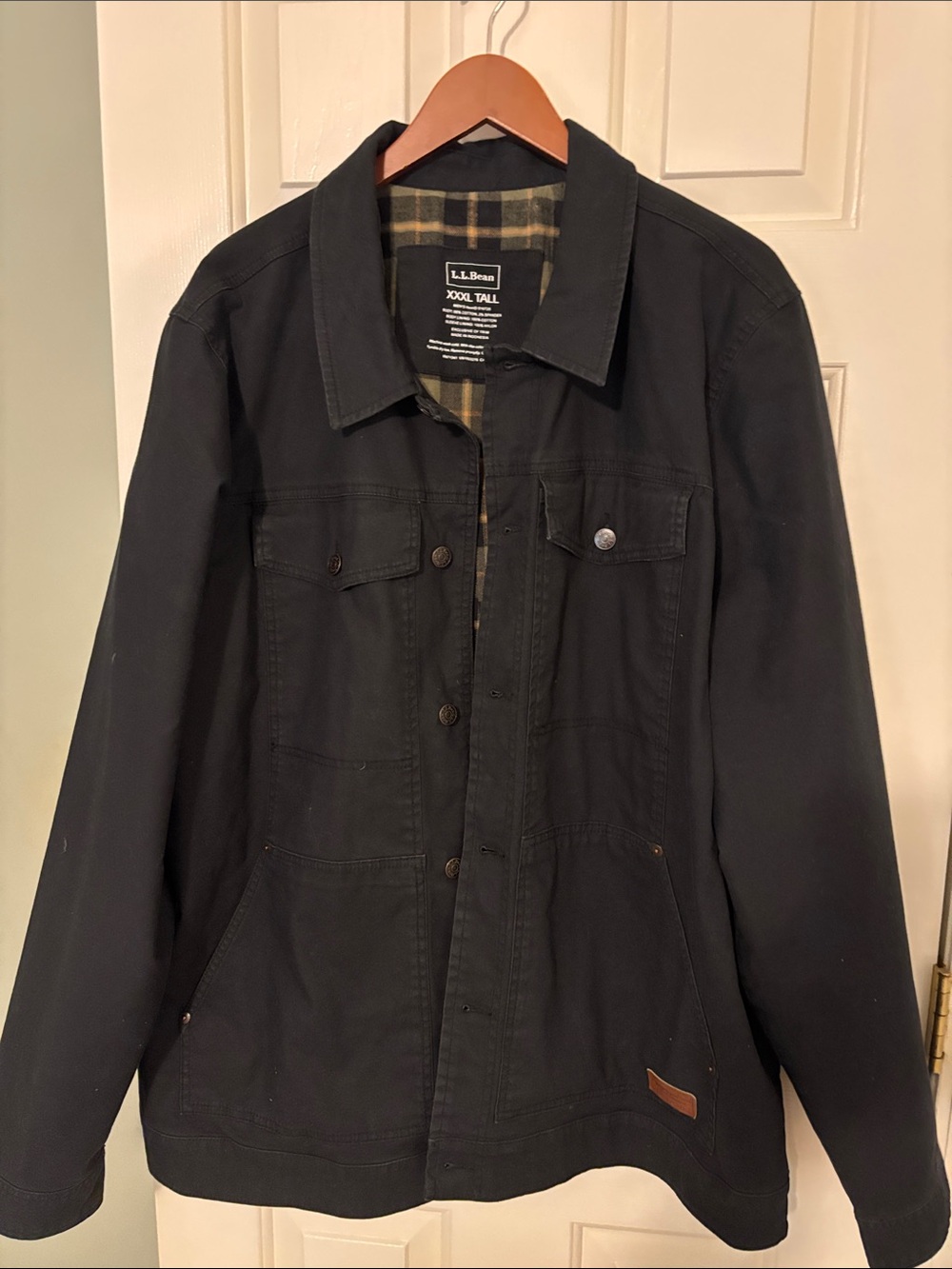 L.L. Bean Black Men's Lightweight Shirt Jacket with Plaid Lining